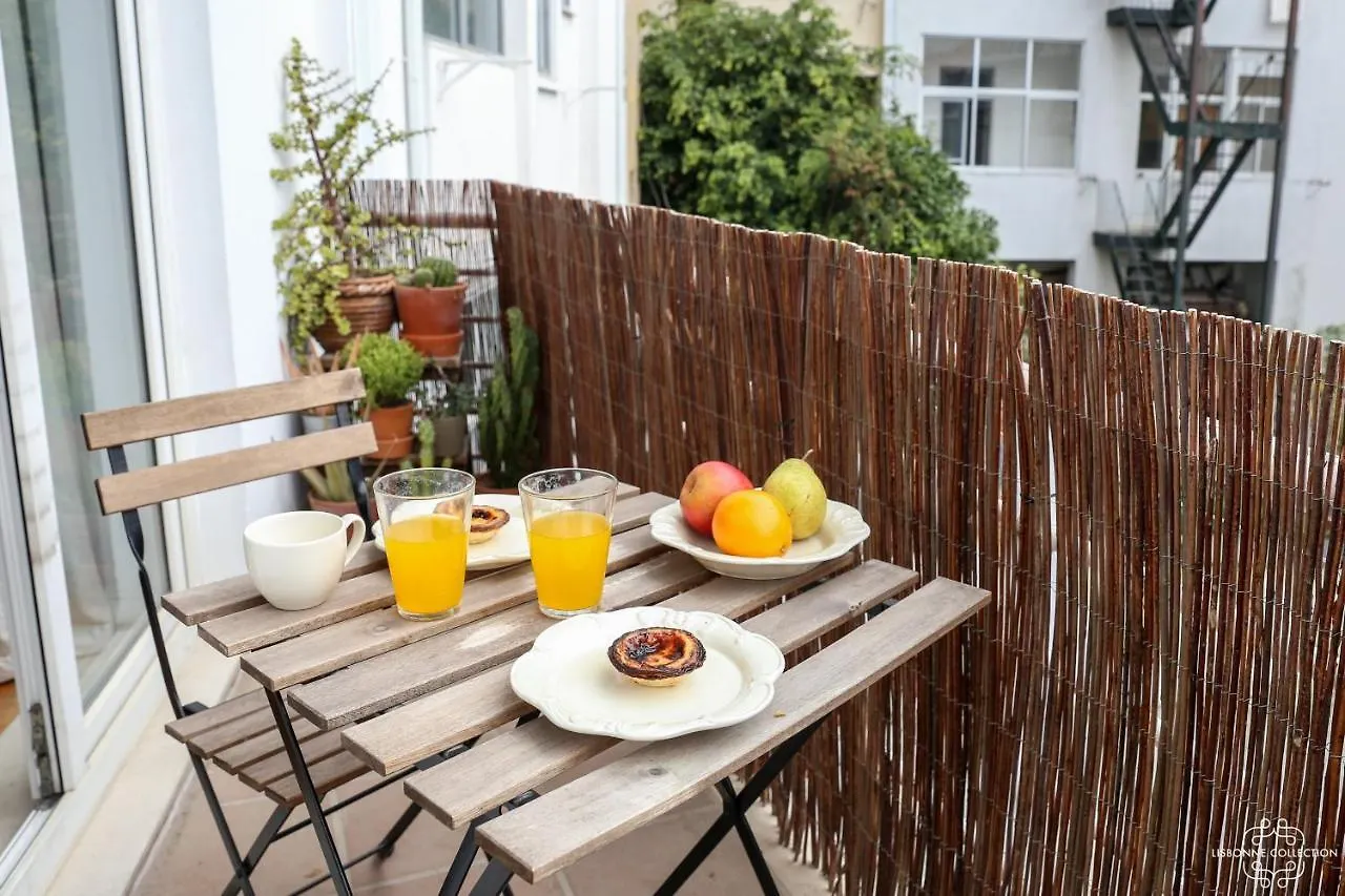 ליסבון Comfort Apartment With Balcony By Lovelystay