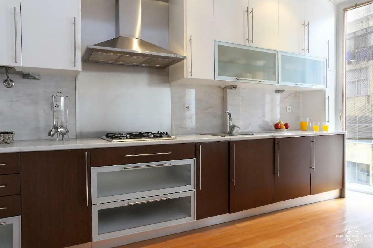 ליסבון Comfort Apartment With Balcony By Lovelystay